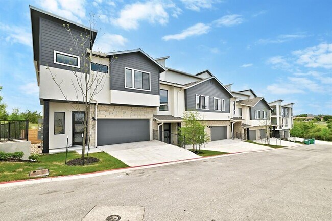 Photo - 2050 Lohmans Spur Rd Unidad 1801