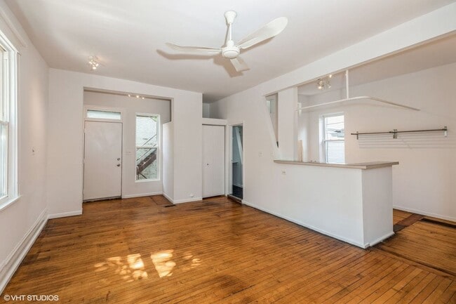 Photo - 626 W 18th St Unit RH1
