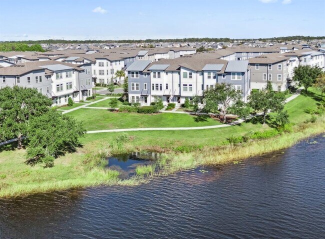 Building Photo - 12620 Willstatter Ave