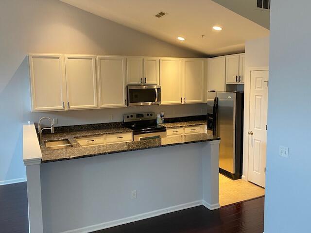 Photo - 119 W Oakbrook Dr