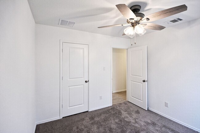 Photo - 738 Tulsa Trl