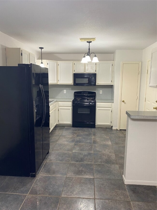 Photo - 8012 Folkstone Ln