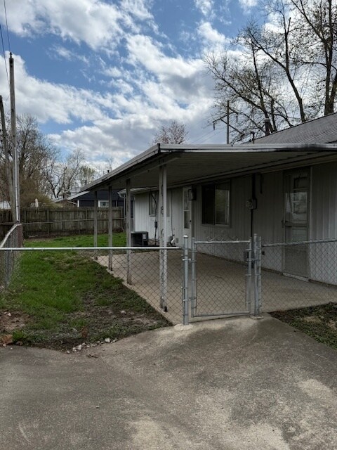 Photo - 802 S Duncan Rd