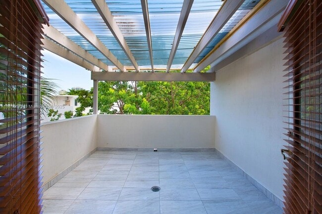 Building Photo - 2913 SW 30th Ct Rental