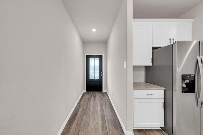 Photo - 417 Martell Rd