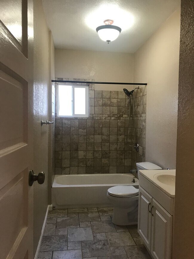 Photo - 01623 Unit T1623