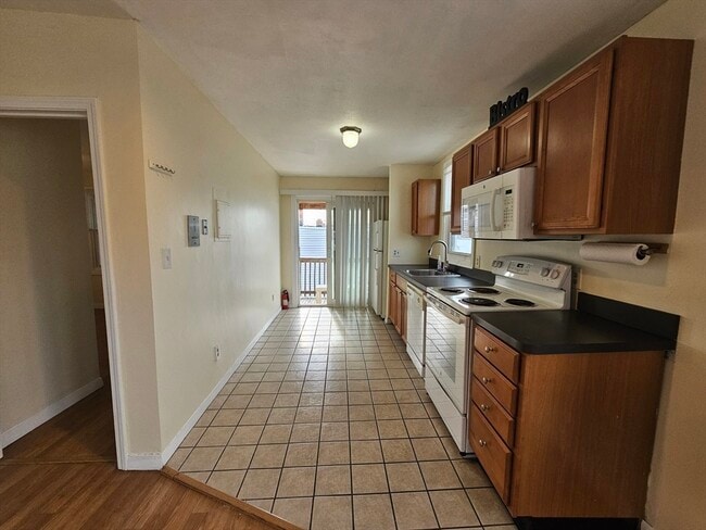 Photo - 464 Meridian St Unit C