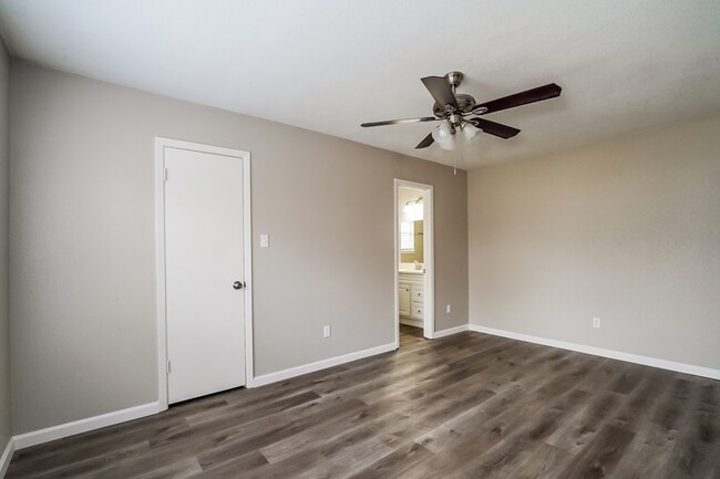 Photo - 16311 Alametos Dr