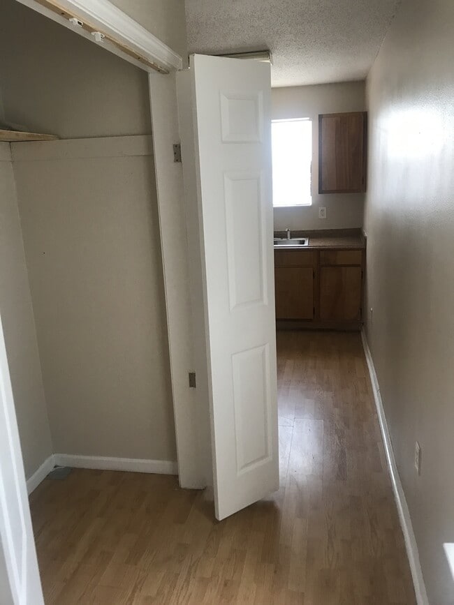 Photo - 2633 Louisa St Unidad B