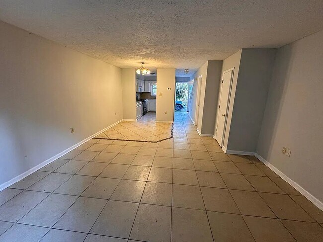 Photo - 516 34th Ave N