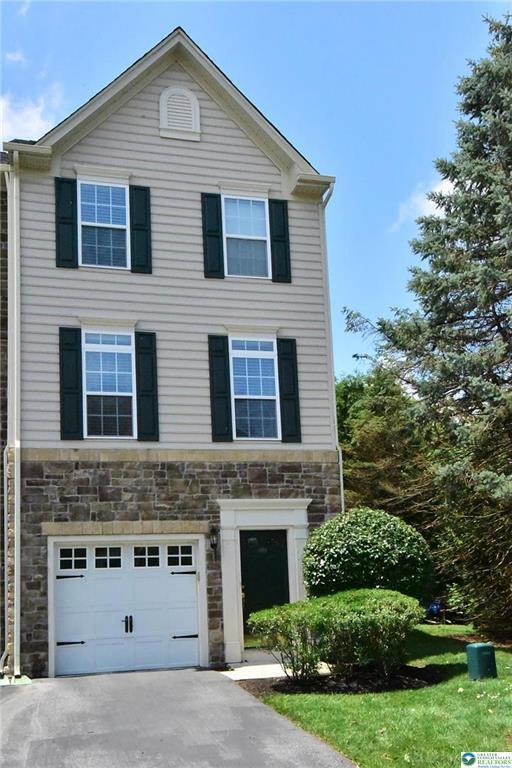 Photo - 1600 Oakridge Ln