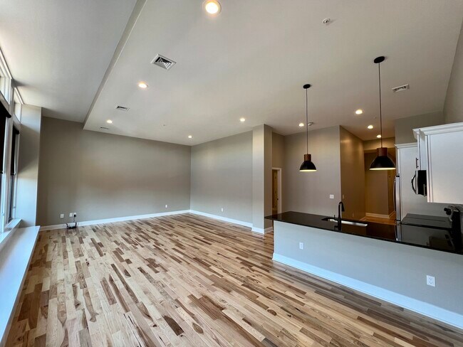 Photo - 409 Lackawanna Ave Unit 413