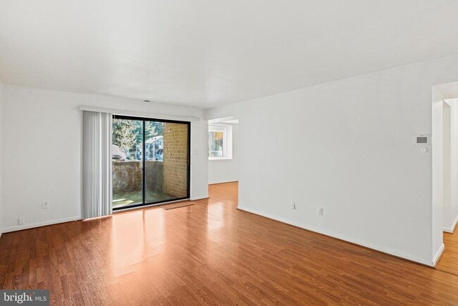 Photo - 2 Bailiffs Ct Unit 102