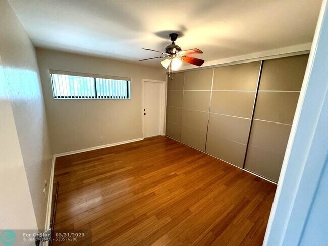 Photo - 3208 SE 11th St Unit 204