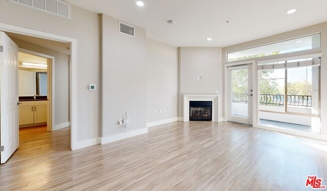 Photo - 6280 W 3rd St Unit 4-203