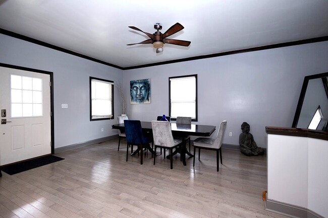 Photo - 611 N Keystone Ave