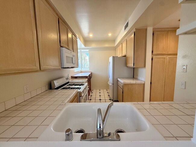 Photo - 1937 Euclid St