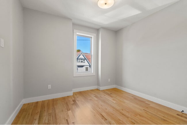 Photo - 66 Stanley St Unit 2