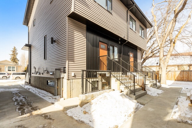 Photo - 9811-9153 153 St NW Unité BSMT 9811