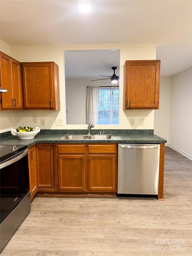 Photo - 12224 Lullingstone Rd