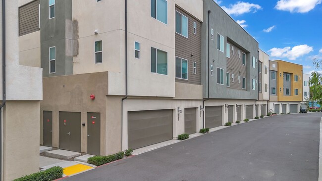 Photo - 5086 Long Beach Blvd