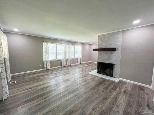 Photo - 1815 Hallmark Dr