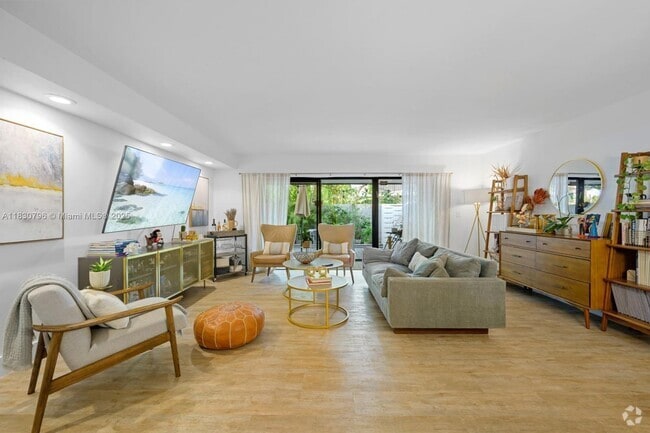 Building Photo - 3501 Magellan Cir Rental