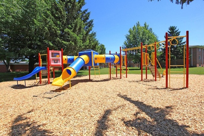 Playground - Country Manor Apartment Homes