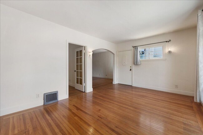 Photo - Warm & Sunny 2BD/1BA