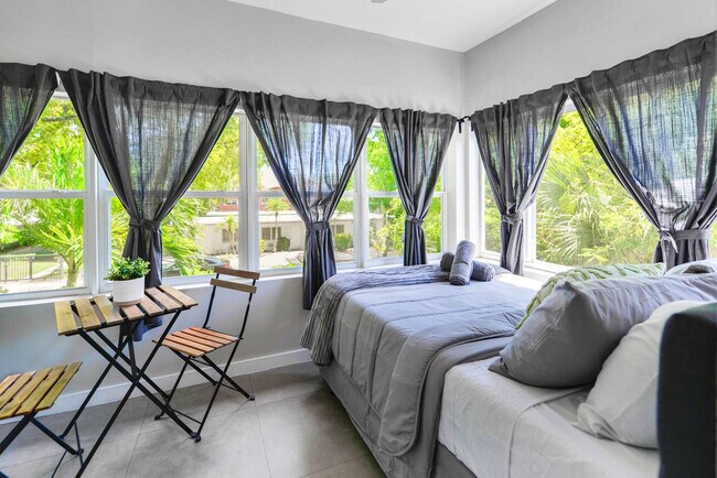 Photo - 437 NE 69th St Unidad FL2-ID1022318P