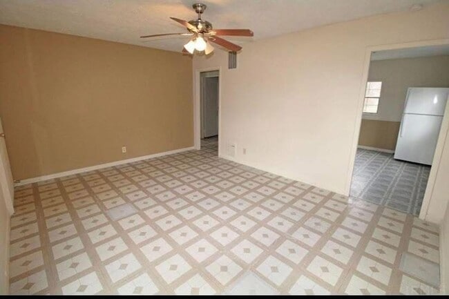 Photo - 730 Ridgeway Ave