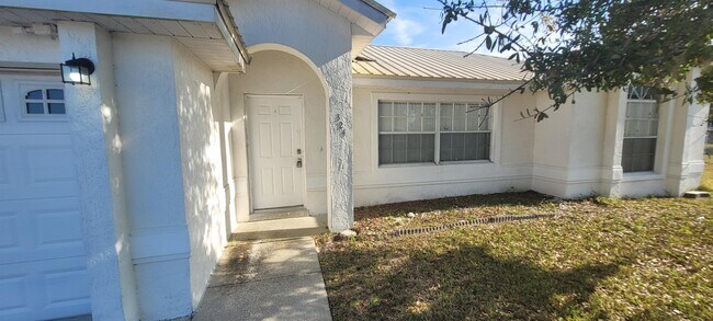 Photo - 324 Clearwater Ln