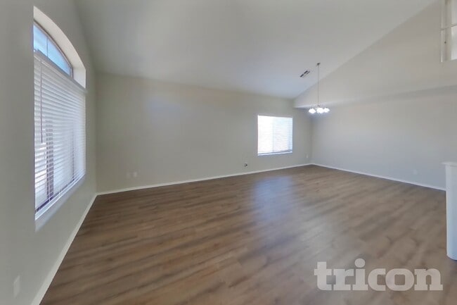Photo - 16191 N 157th Dr