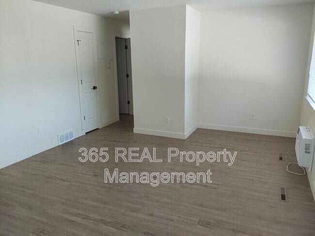 Photo - 1701 Palm Dr Unit 3