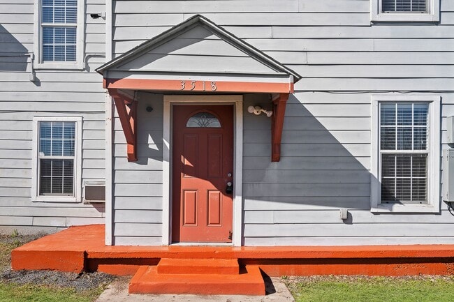 Building Photo - 3518 Sampson St Rental