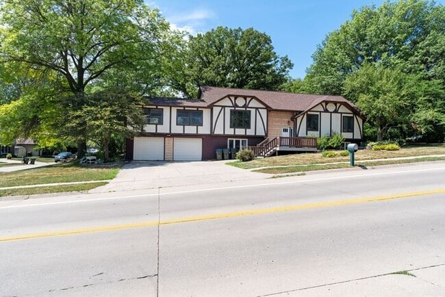 Photo - $3,500 | 4 Bedroom, 3 Bathroom House | No ...