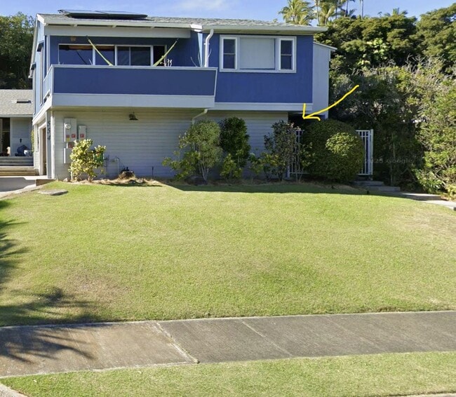 Building Photo - Steps From Kahala Beach Cute studio