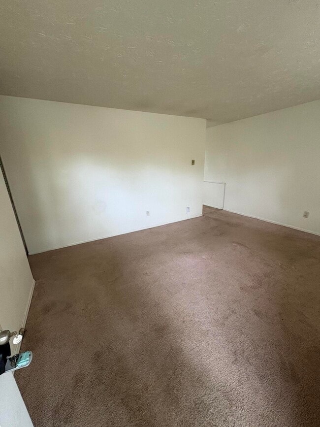 Photo - 1280 Ascot Park