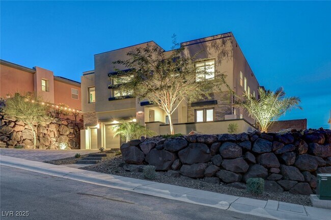 Photo - 510 Duvet Ct