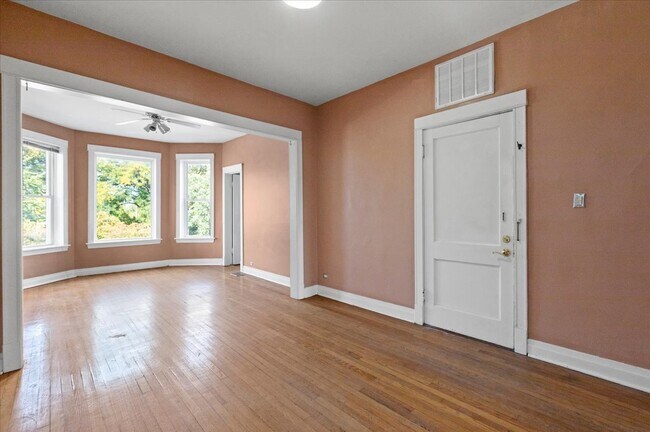 Photo - 3145 W Augusta Blvd Unit 2