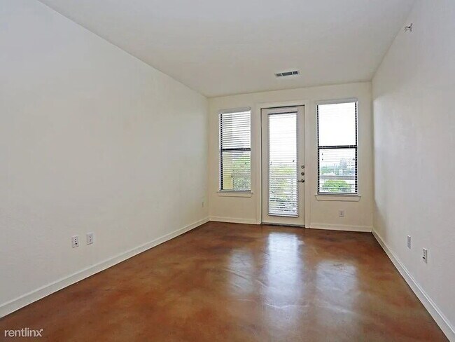 Photo - "Chic 1-Bed Oasis in the Heart of Austin's Vibrant South Congress!"