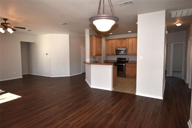 Photo - 808 Royal Oak Ln