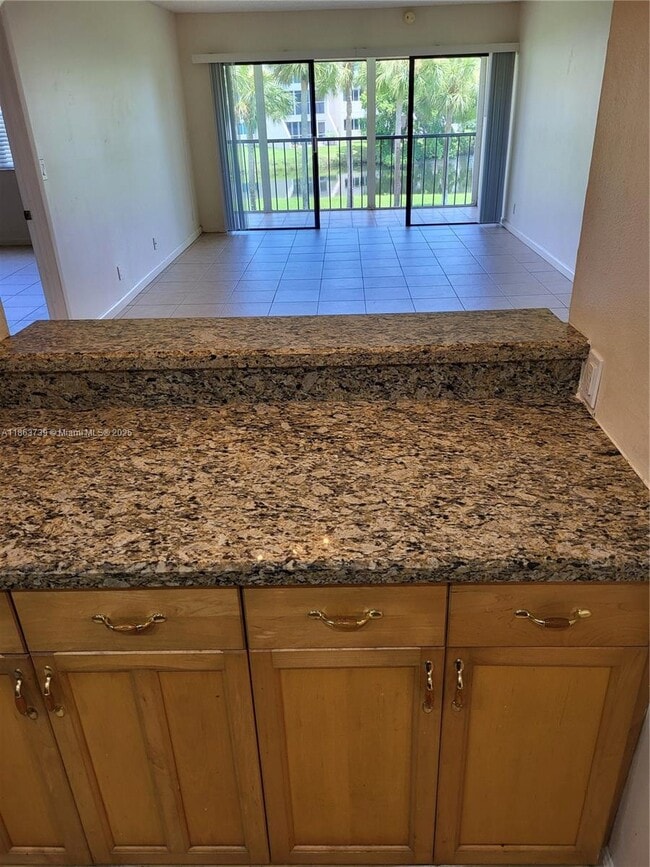 Photo - 230 Lakeview Dr Unit 207