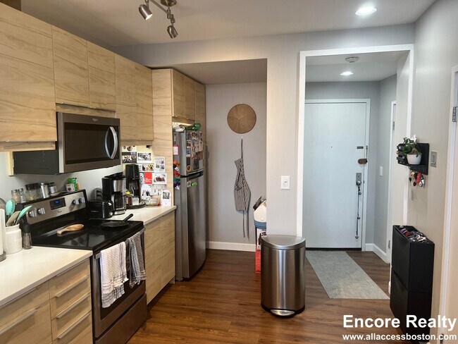 240 Heath St Unit PH9