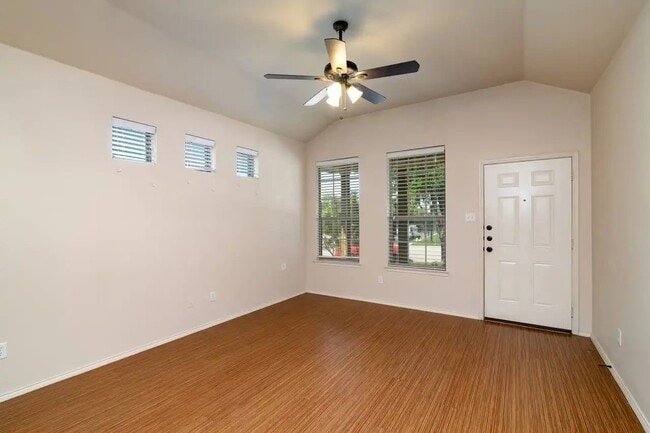 Photo - 366 Armstrong Ln Unidad 366 Armstrong Ln