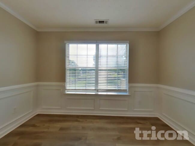 Photo - 660 Tipperary Rd