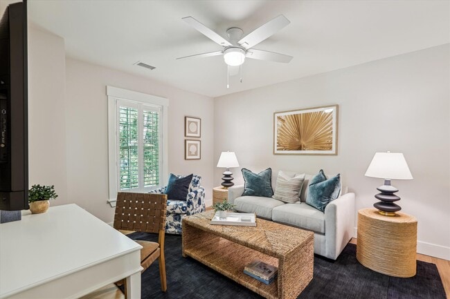 Photo - 121 Cotter Pin Pl