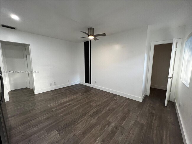 Photo - 3515 Van Buren St