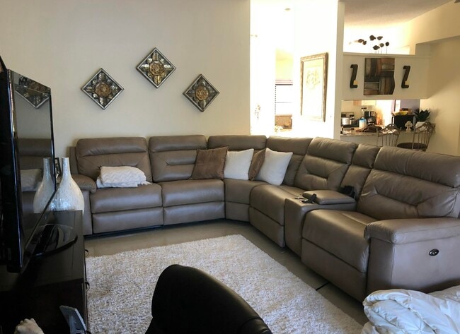 Photo - 51 Mayfair Ln