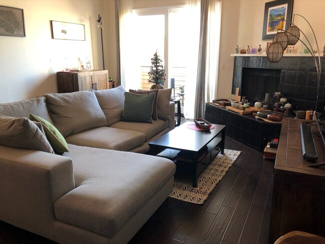 Living Room with Fireplace - 1808 Manning Ave Unit 302